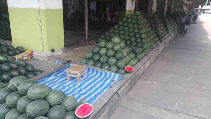 แตงโม ณ ตลาดไท